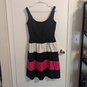 Cute black pink and white color block dress size 8